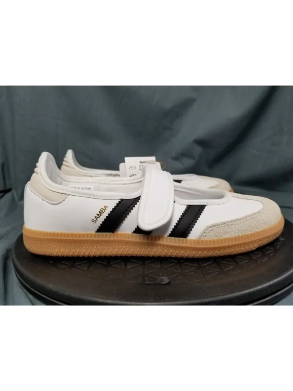 Adidas Samba Jane J Sneakers JR7436 White Alumina Gum Girls Size 4 NEW IN BOX !